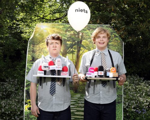 Hokjesdenker – WE HEBBEN NIETS TE VIEREN